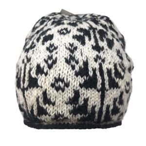 Newari Beanie Hat Multicolor One Size Stretch Knit Wool W/Tags